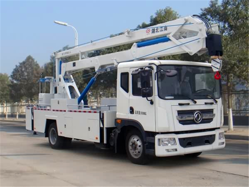 路燈安裝車(chē)多少錢(qián)一輛 20米折疊臂高空作業(yè)車(chē)怎么選