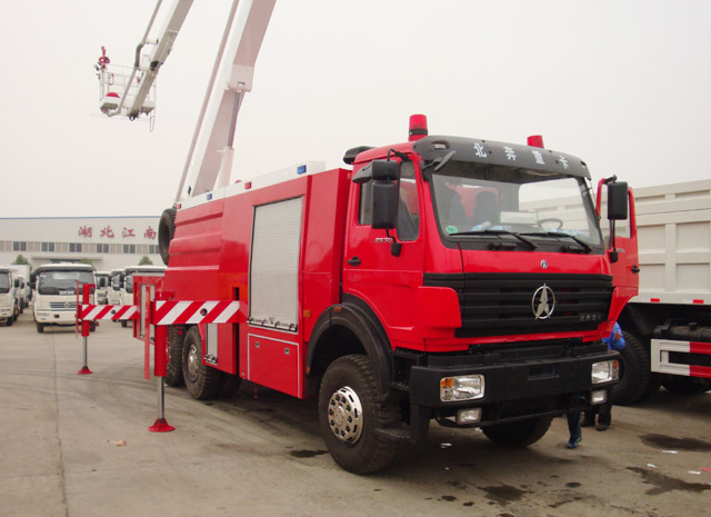 奔馳18型舉高噴射消防車(chē)多少錢(qián)